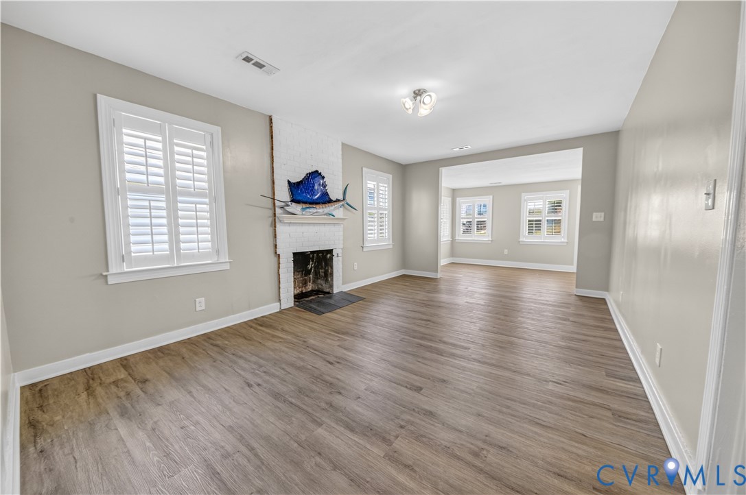 3 Lighthouse Dr