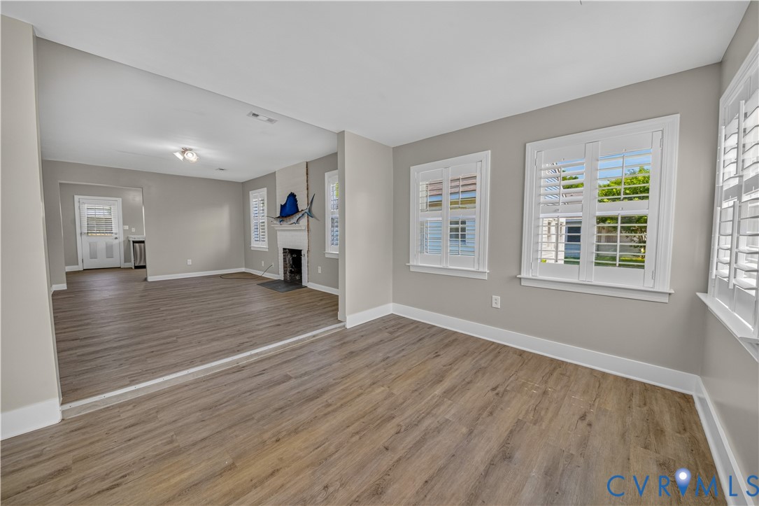 3 Lighthouse Dr