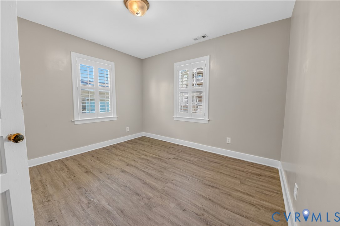 3 Lighthouse Dr