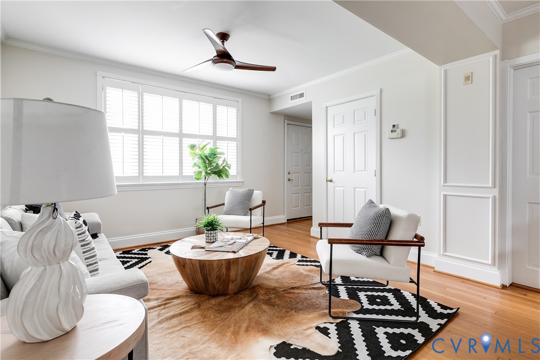 33 W Locke Ln Unit#U3
