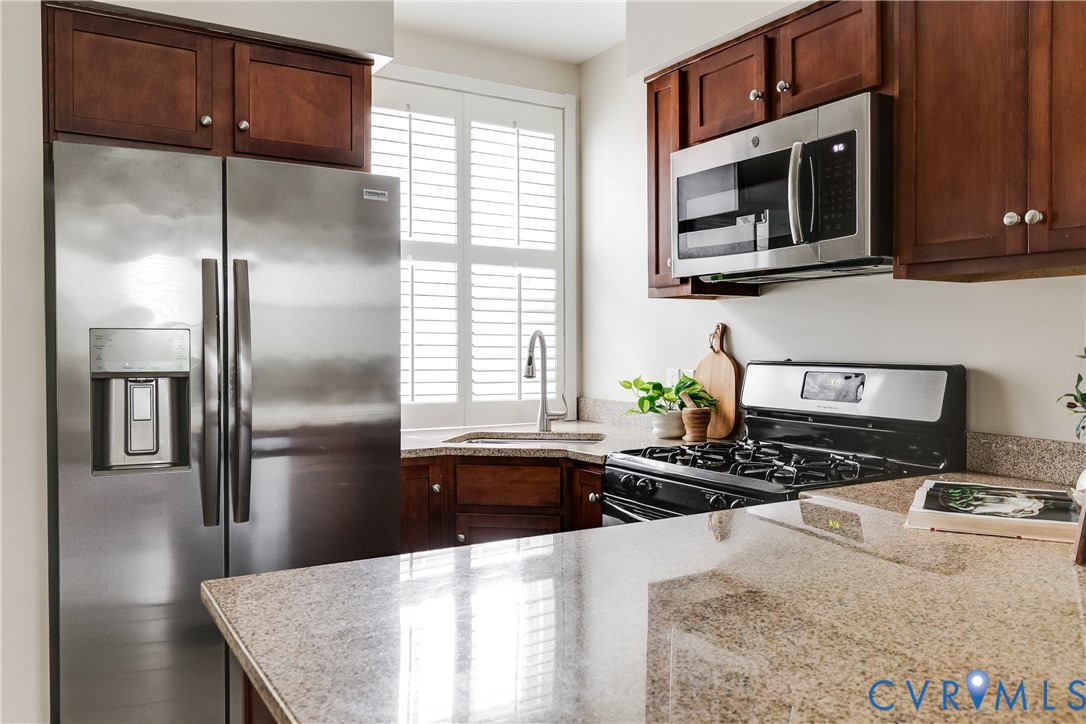 33 W Locke Ln Unit#U3