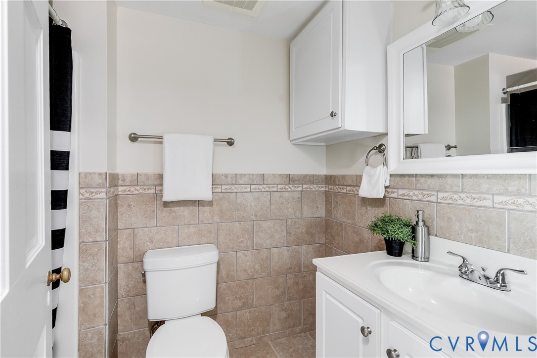 33 W Locke Ln Unit#U3