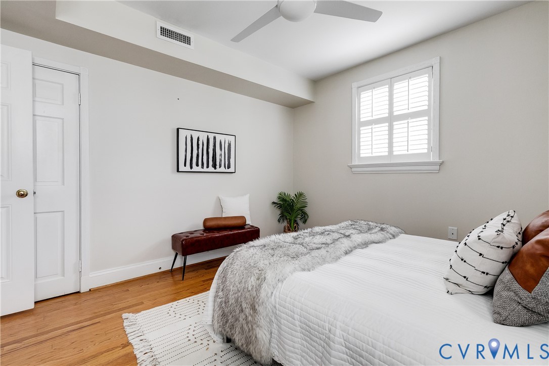33 W Locke Ln Unit#U3