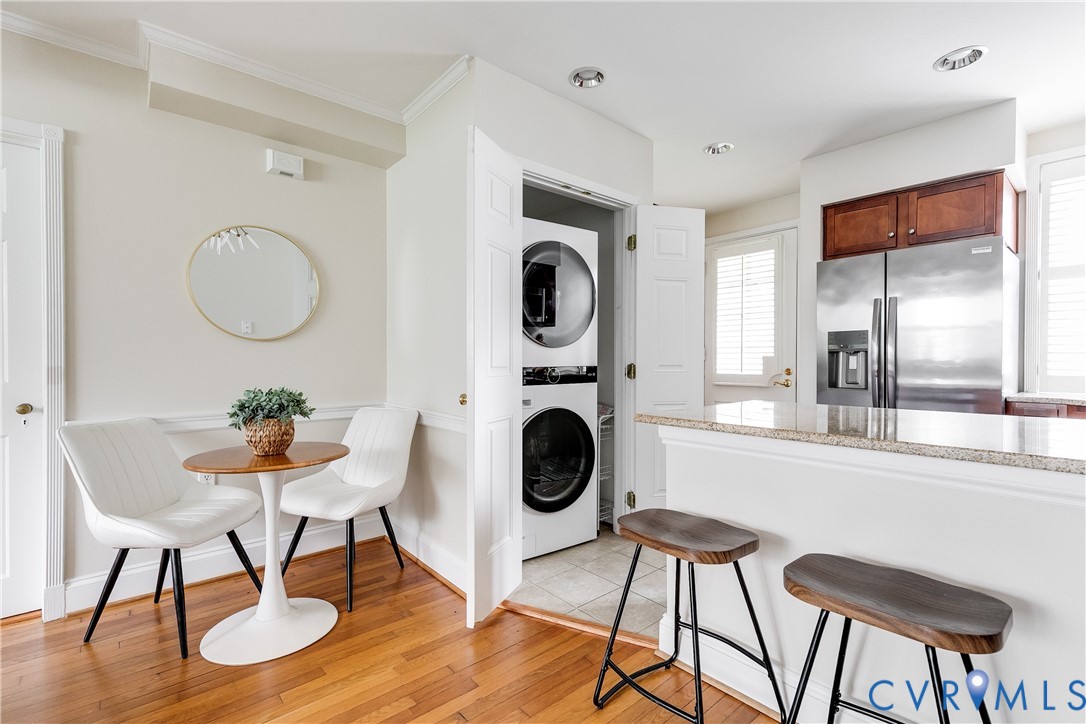 33 W Locke Ln Unit#U3