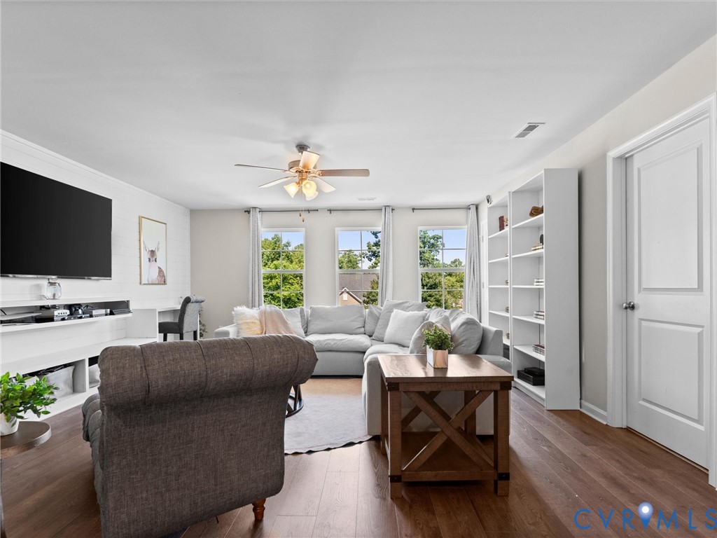 13925 Collington Mews