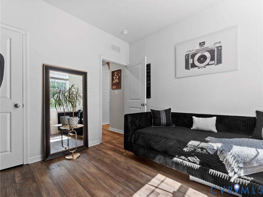 13925 Collington Mews