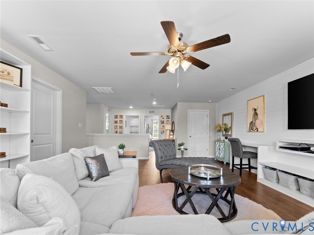 13925 Collington Mews