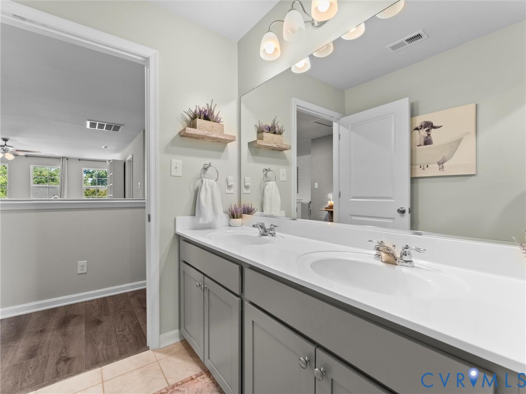 13925 Collington Mews