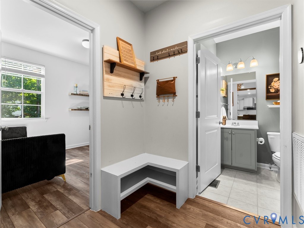 13925 Collington Mews