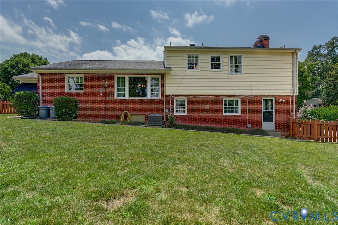 9312 Ledbury Rd