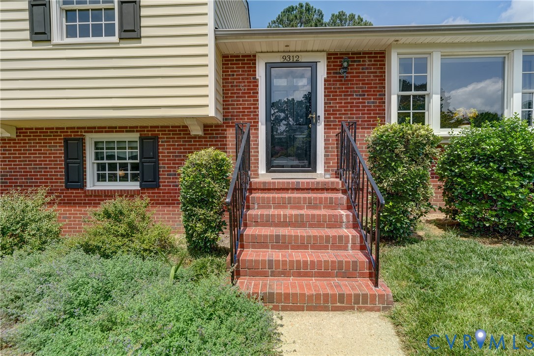 9312 Ledbury Rd