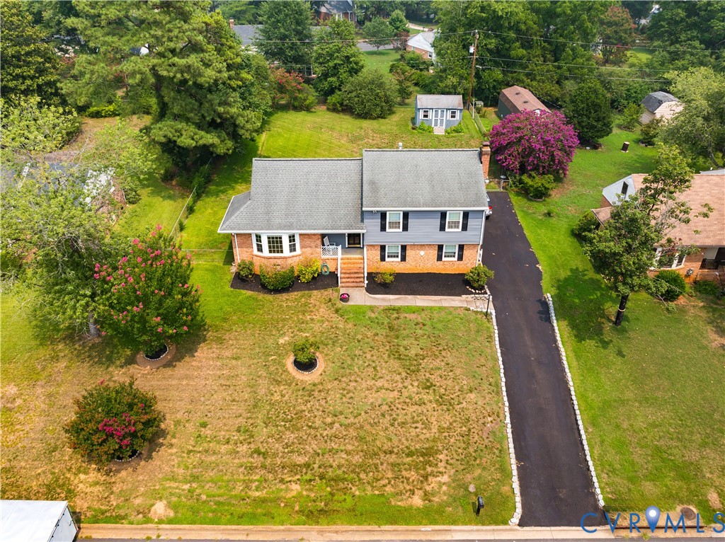 1511 Westshire Ln
