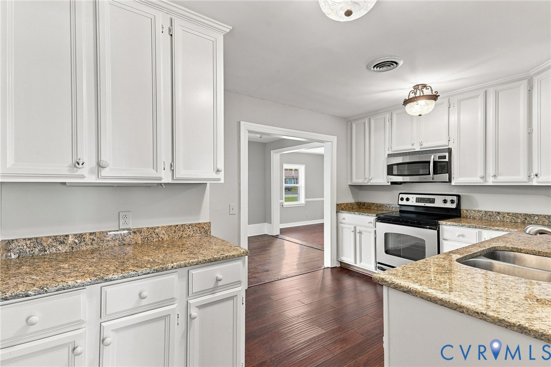 8287 Carneal Ln