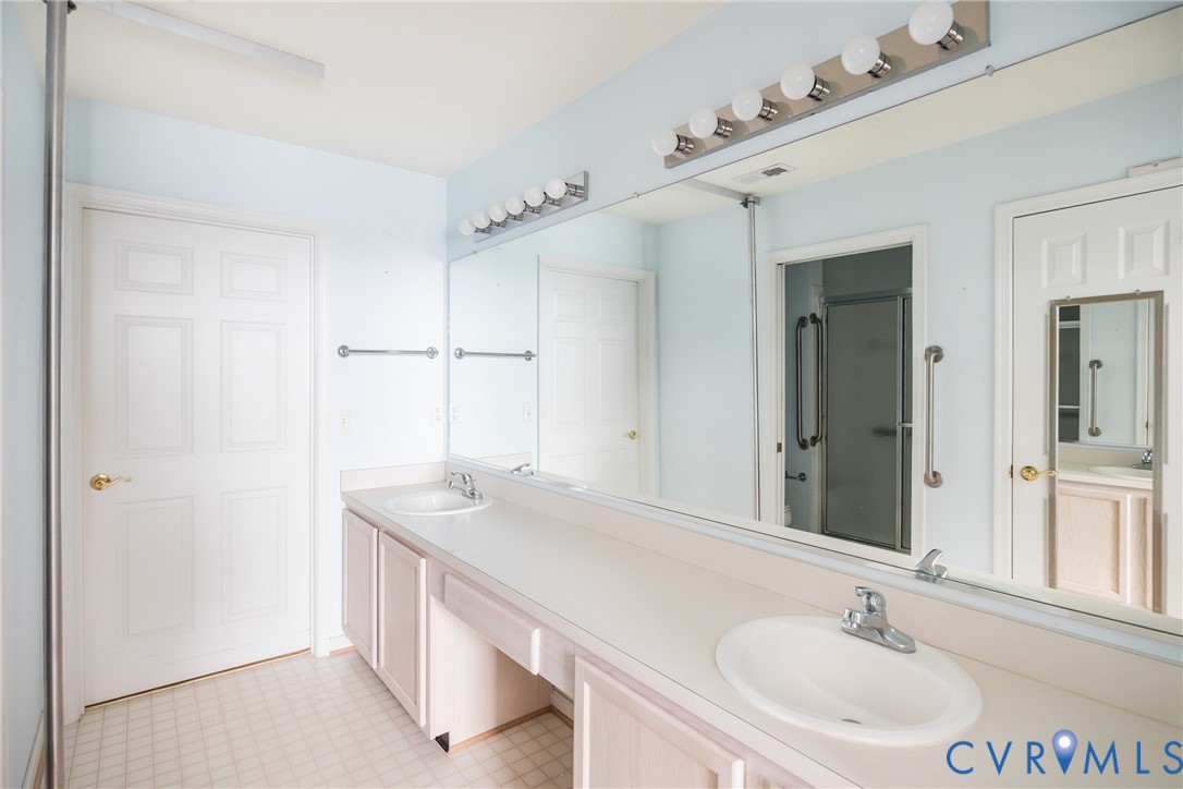 3246 Stone Manor Cir