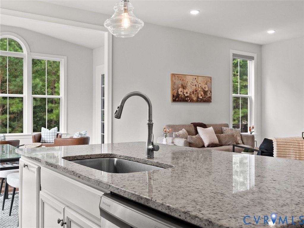 13906 Collington Mews