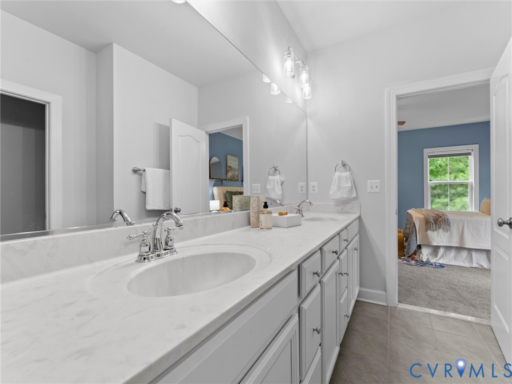 13906 Collington Mews