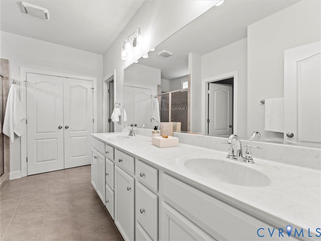 13906 Collington Mews