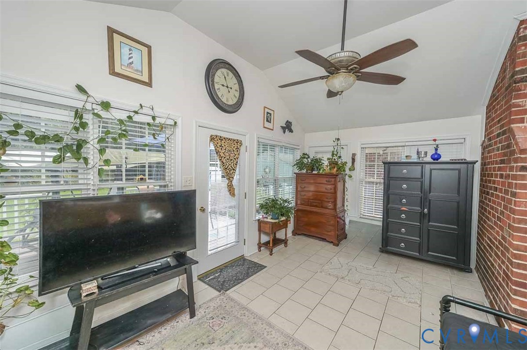 8435 Old Roxbury Rd