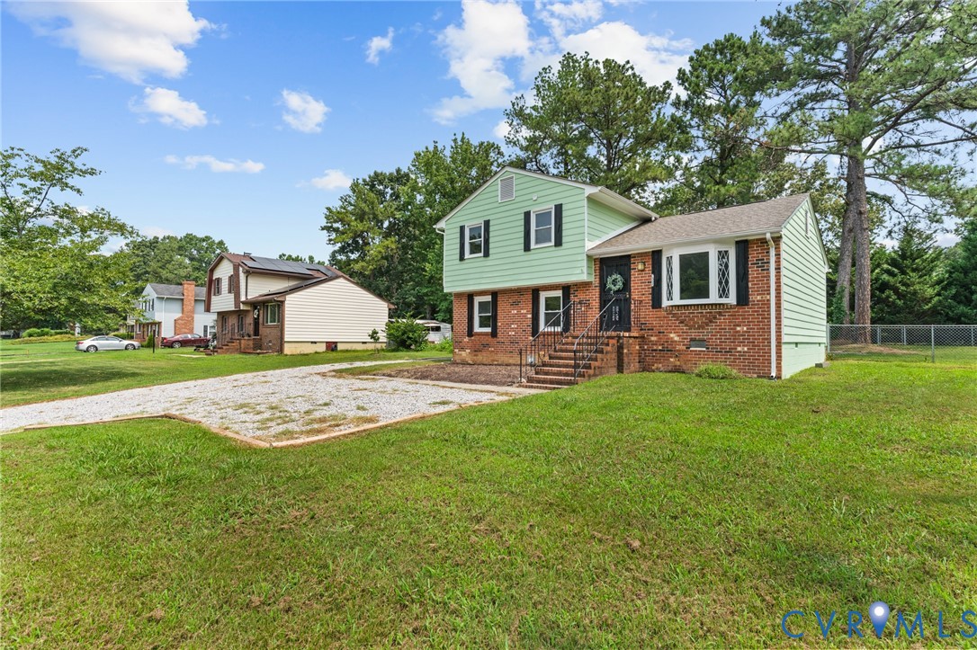 7804 Edwin Ln
