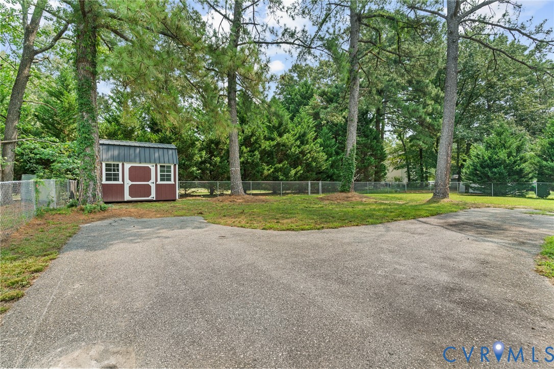 7804 Edwin Ln