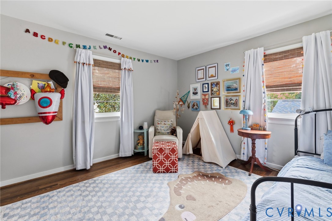 404 Aubery Rd