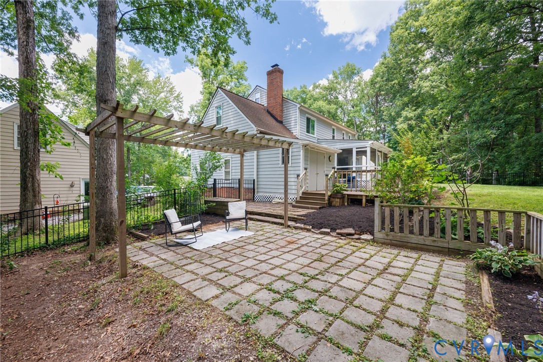 2303 Birnam Woods Ter