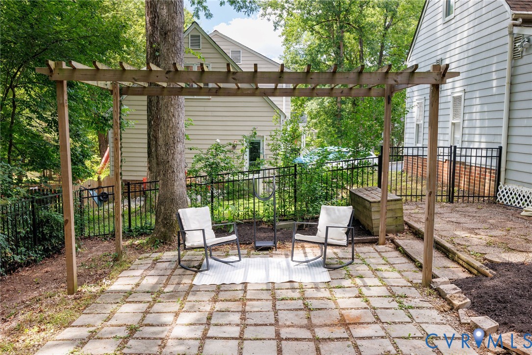 2303 Birnam Woods Ter