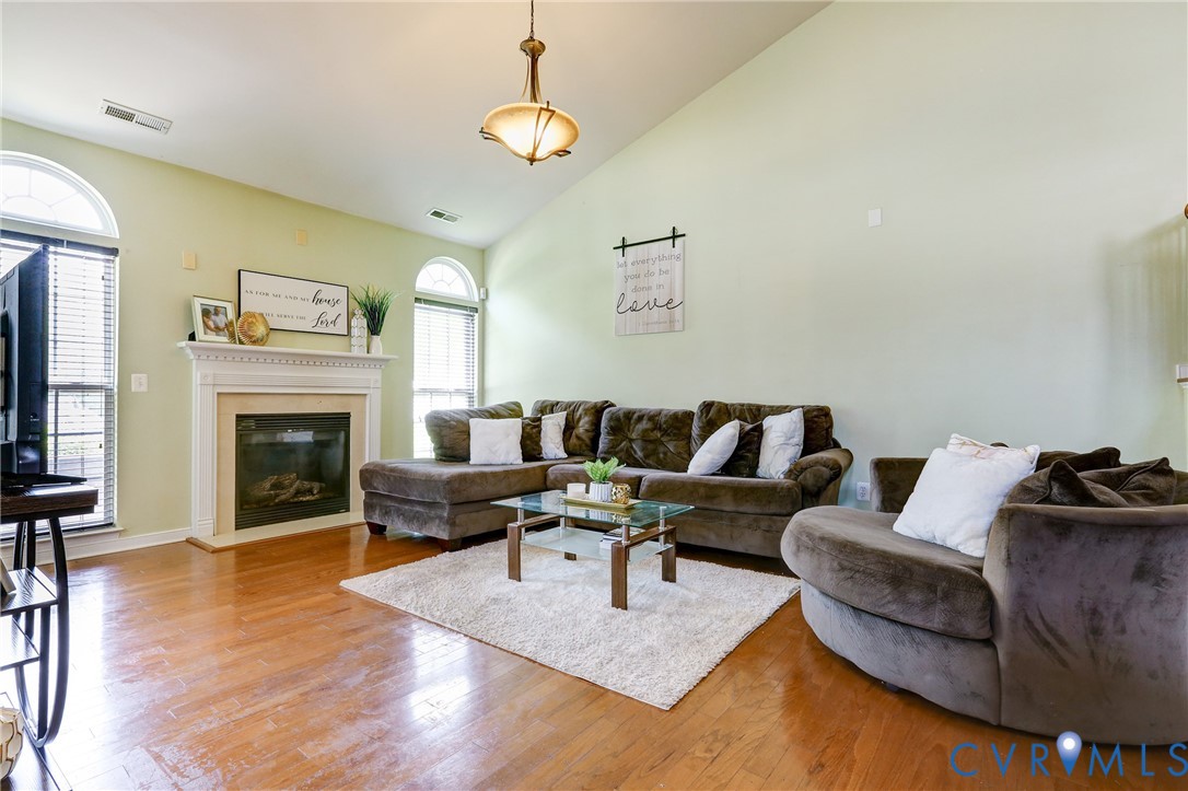 5818 Yellow Jasmine Ter