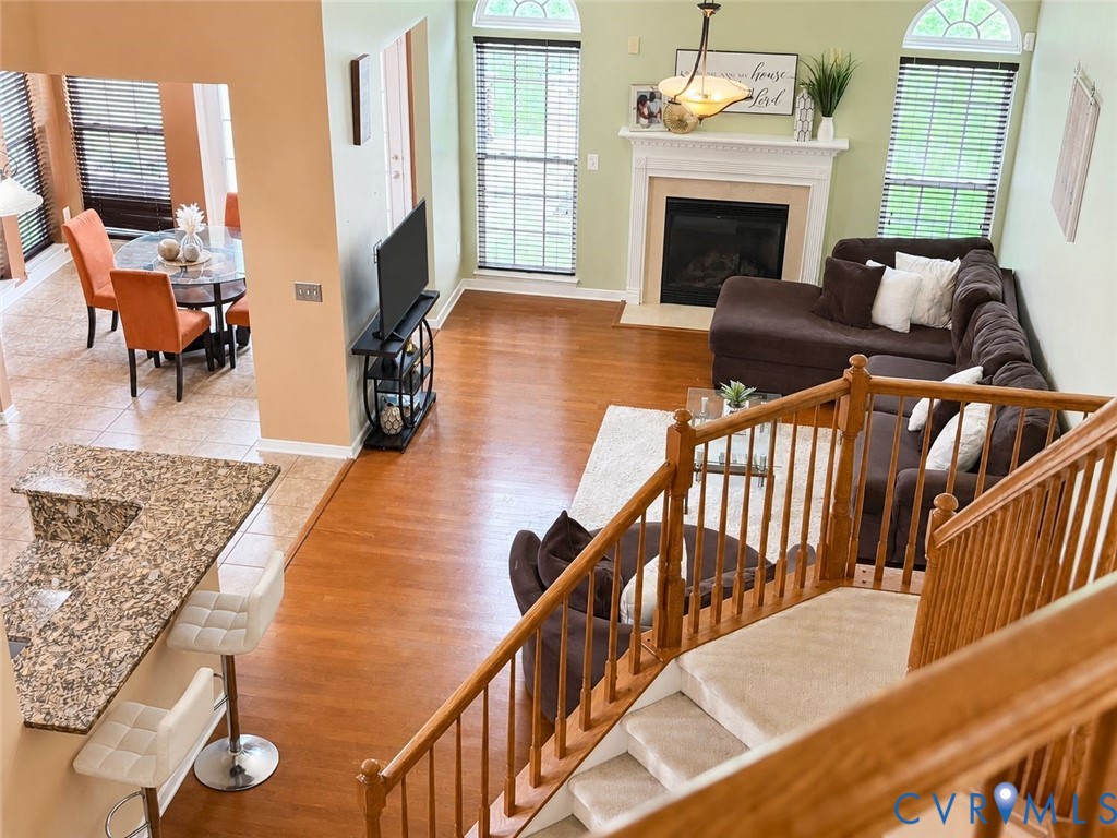 5818 Yellow Jasmine Ter