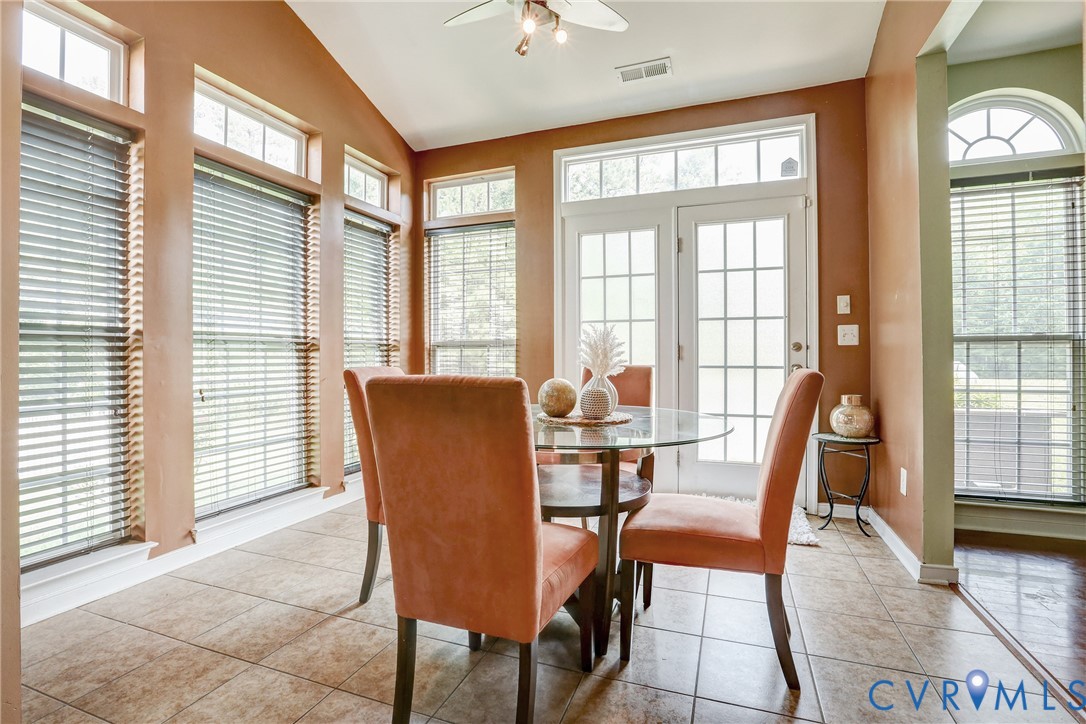 5818 Yellow Jasmine Ter