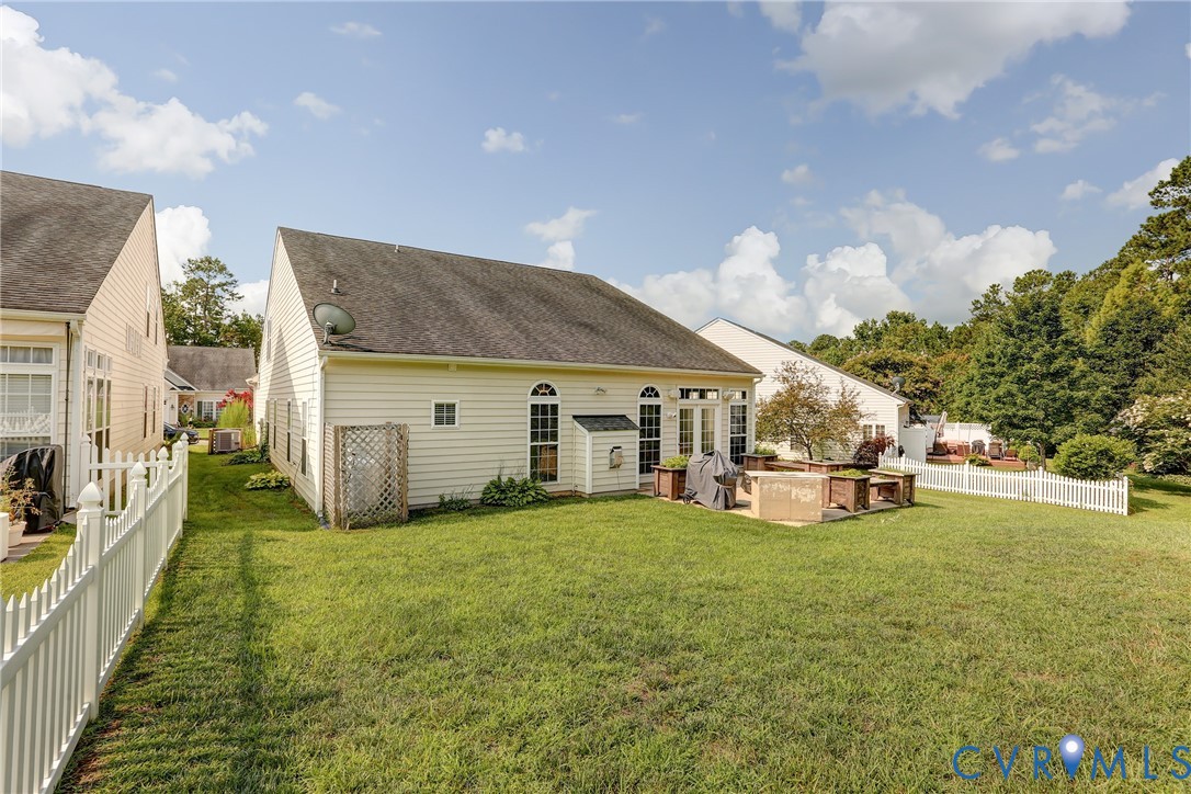5818 Yellow Jasmine Ter