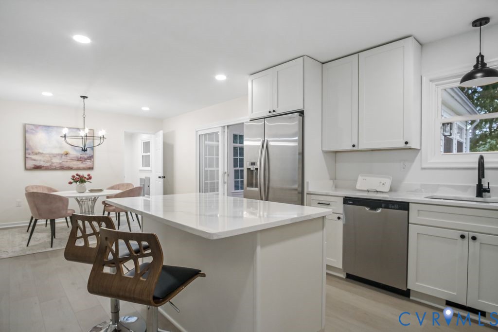 2451 Crowncrest Dr