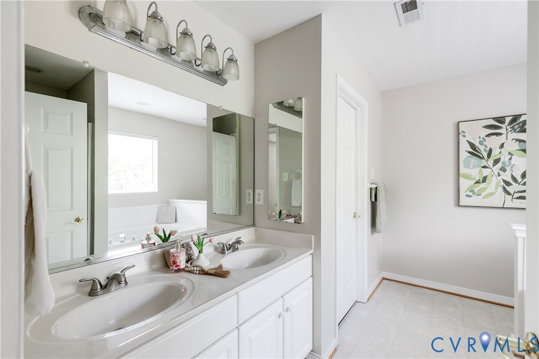 9506 Meredith Creek Ln