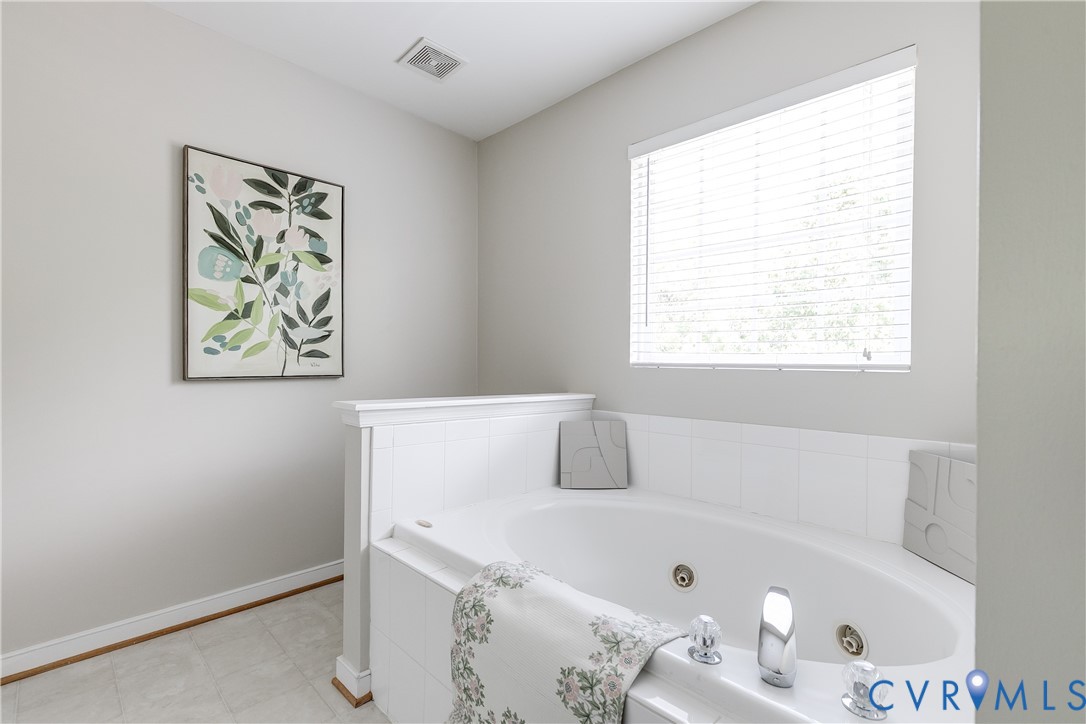 9506 Meredith Creek Ln