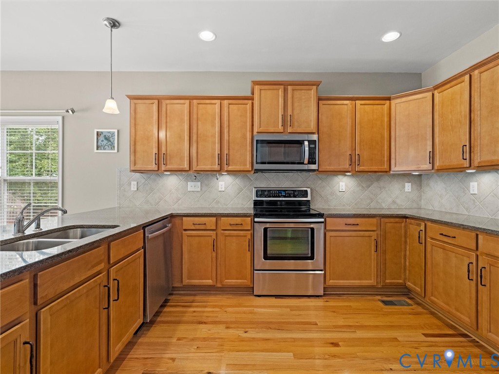 11000 Collington Dr
