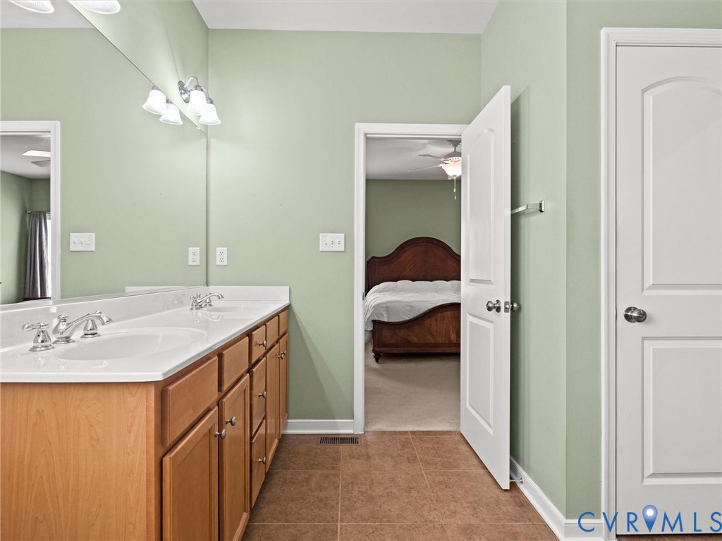 11000 Collington Dr