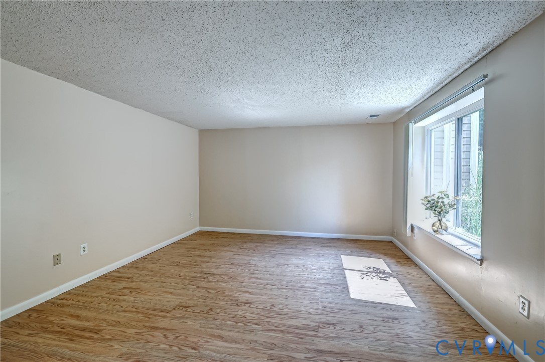 10992 Greenaire Pl