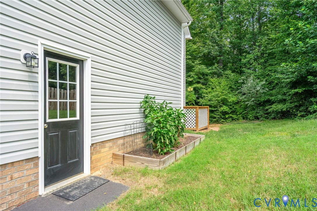 3101 Tadley Dr