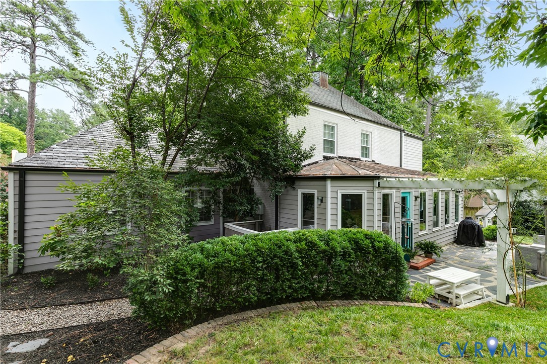410 Lakewood Dr