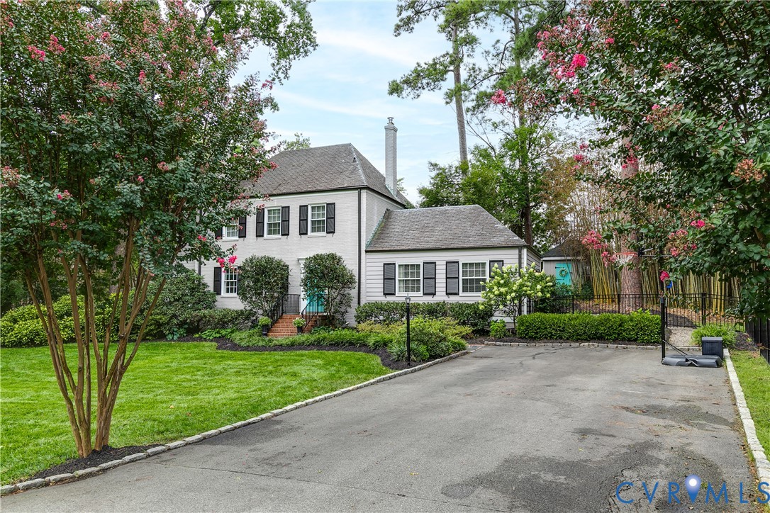 410 Lakewood Dr