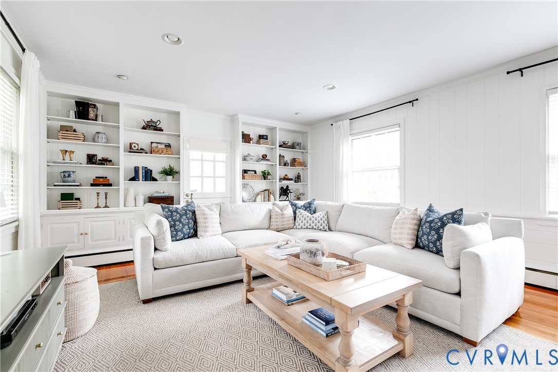410 Lakewood Dr
