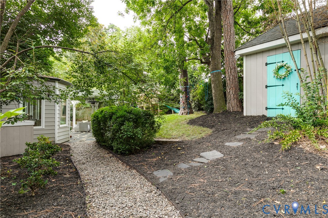 410 Lakewood Dr