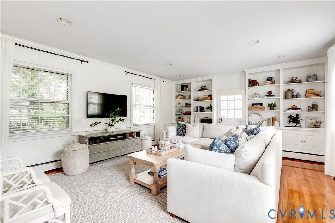 410 Lakewood Dr