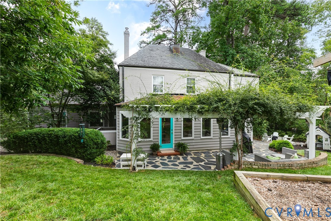 410 Lakewood Dr