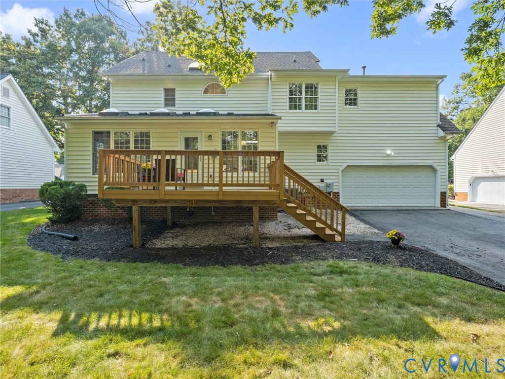 3229 Center Ridge Dr