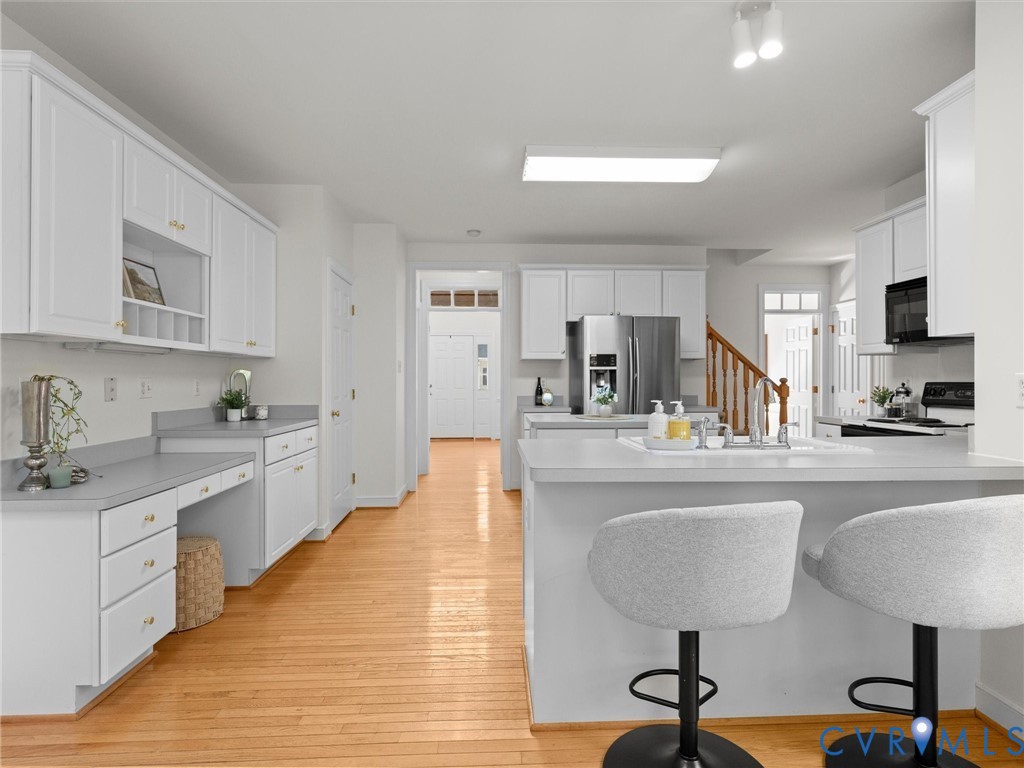 3229 Center Ridge Dr