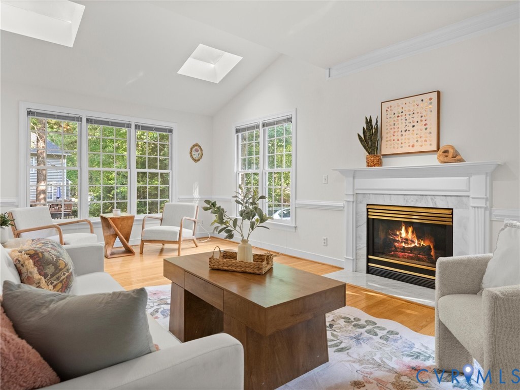 3229 Center Ridge Dr