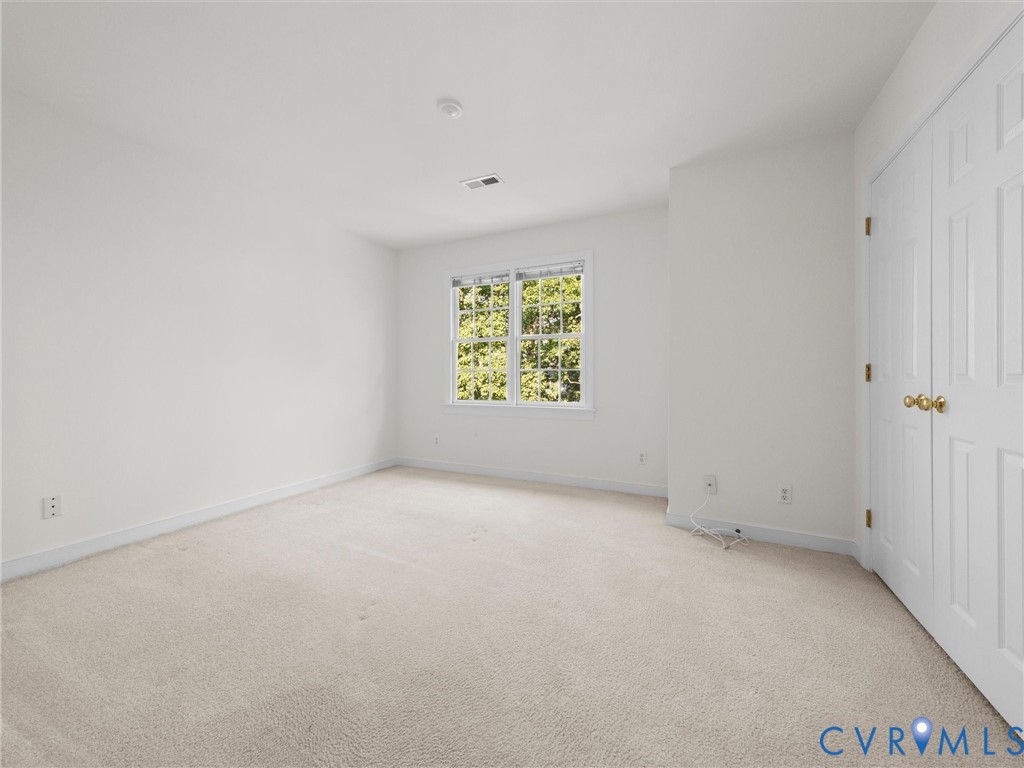 3229 Center Ridge Dr