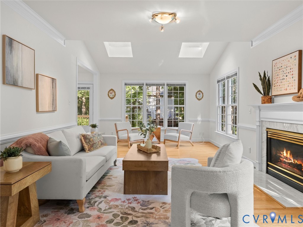 3229 Center Ridge Dr