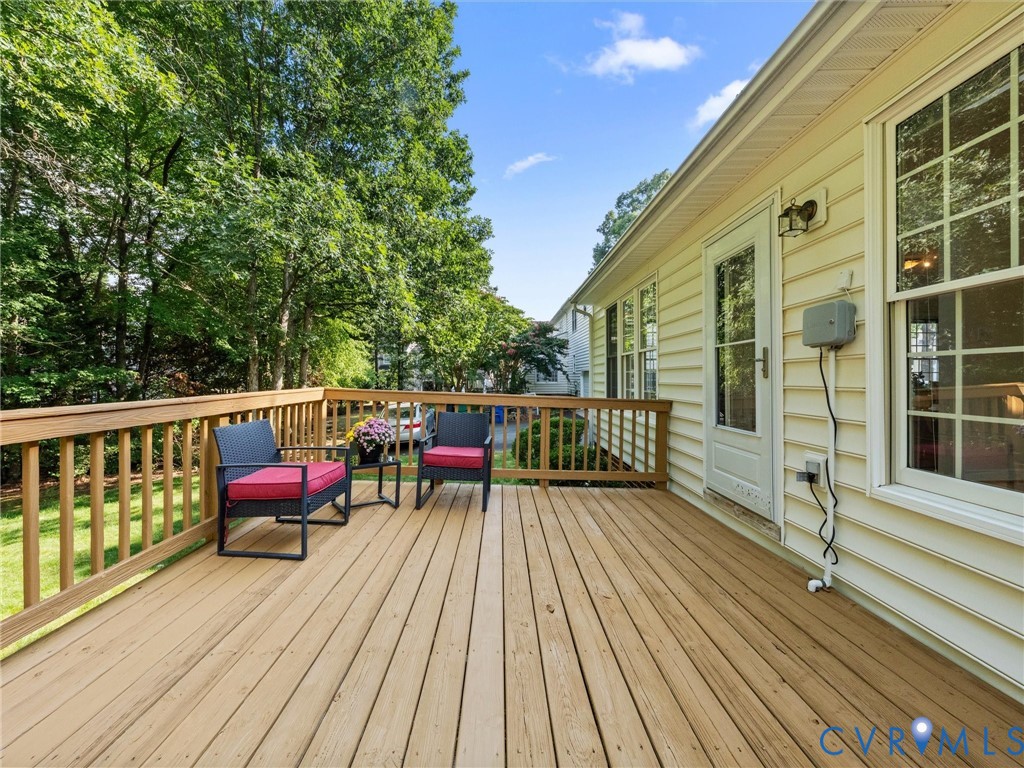 3229 Center Ridge Dr